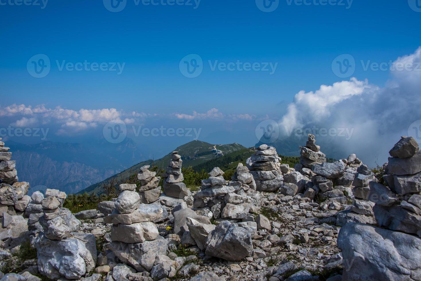 Cairn no Monte Baldo foto