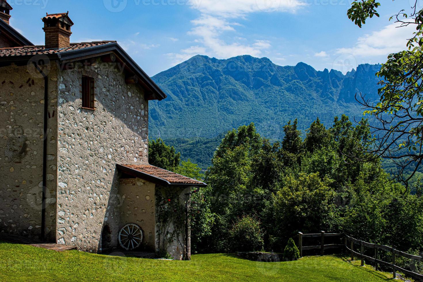 casa com vista panorâmica em cogollo del cengio vicenza foto