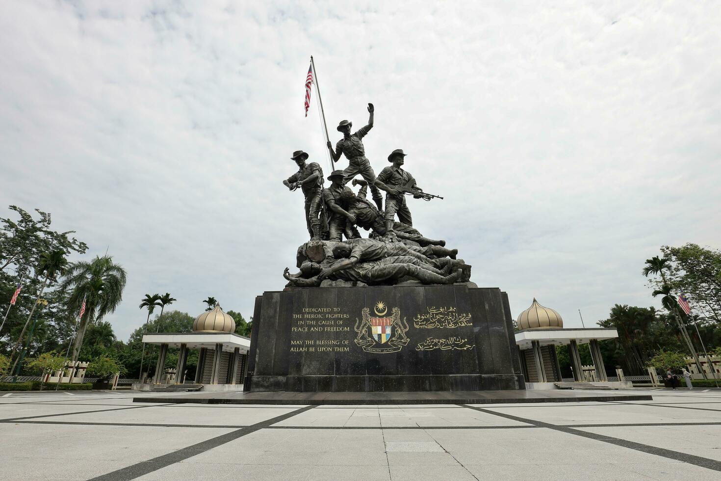 Kuala Lumpur, Malásia-outubro 10, 2020- a nacional monumento tugu negara. foto