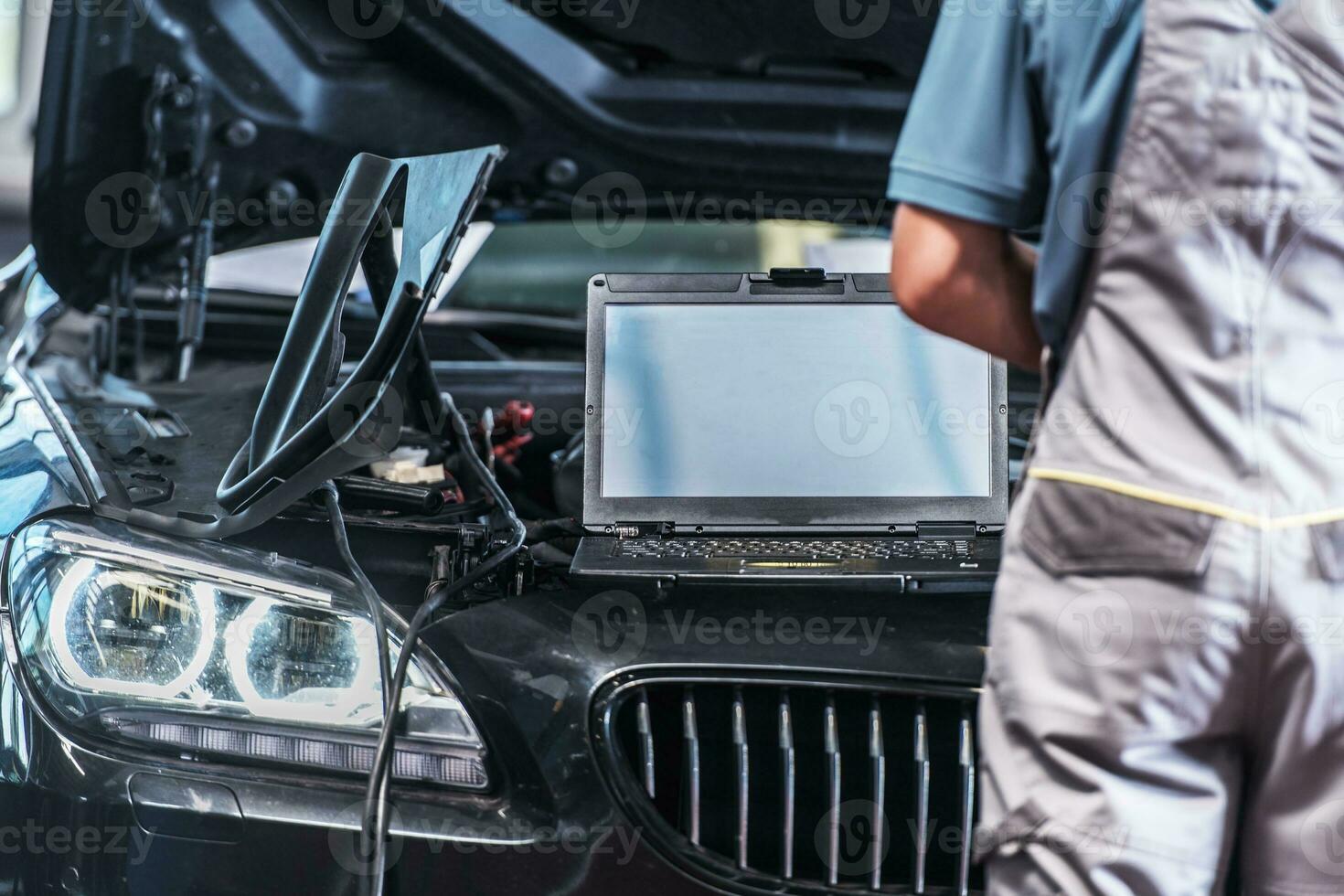 carro computador Verifica para problemas foto