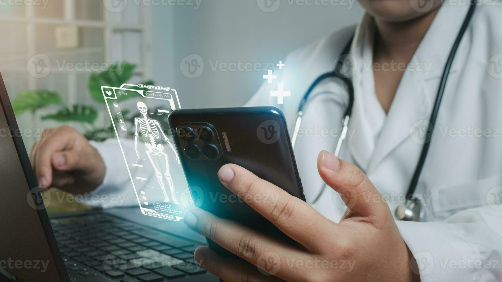 médicos usar smartphones e computadores para pesquisa médico Informação. médico conceito foto