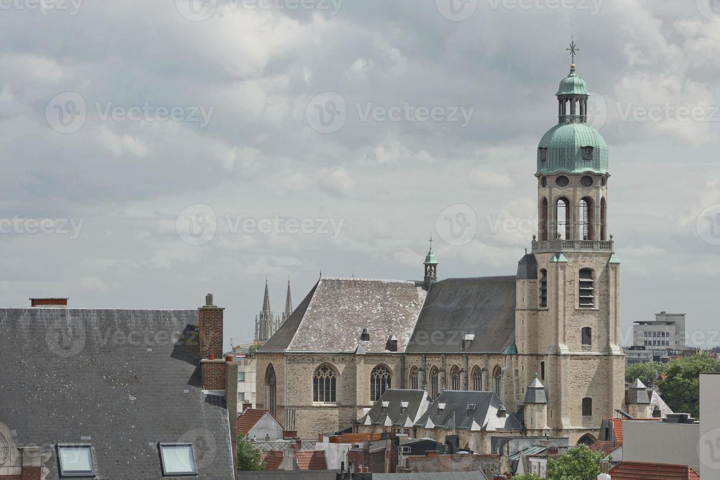 Igreja de Santo André em Antuérpia na Bélgica foto