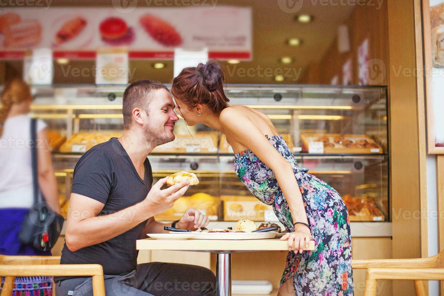 casal gastos romântico dia juntos foto