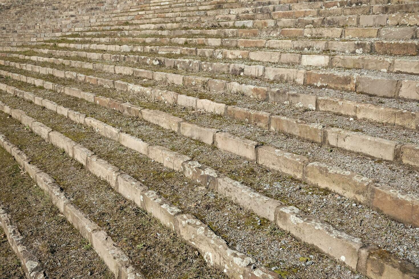 passos tribuna do a Antiguidade anfiteatro foto