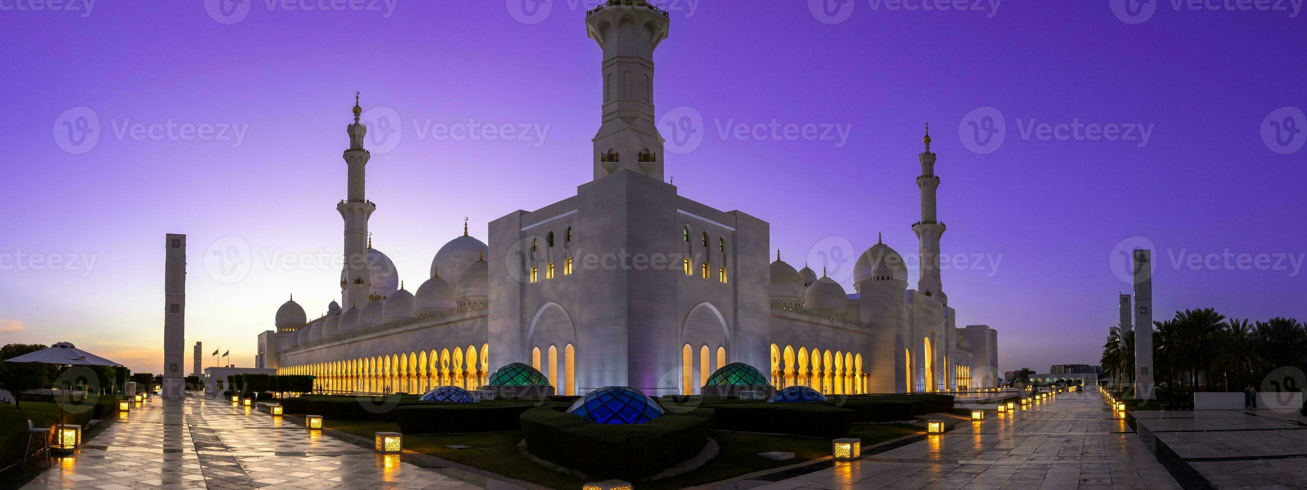 abu dhabi grande mesquita, icônico ponto de referência e arquitetônico maravilha do eua foto