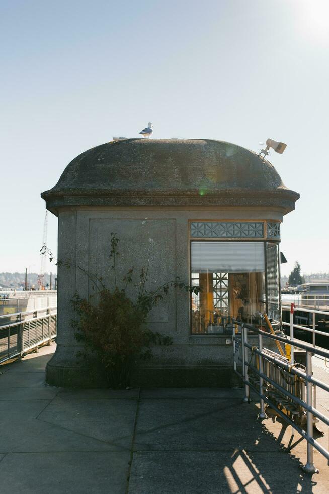 Seattle, Ballard, EUA. marcha 2022. Visão do a hiram chittenden fechaduras, ou Ballard falta, uma complexo do parece às a oeste fim do salmão baía. de Washington lago Washington navio canal foto