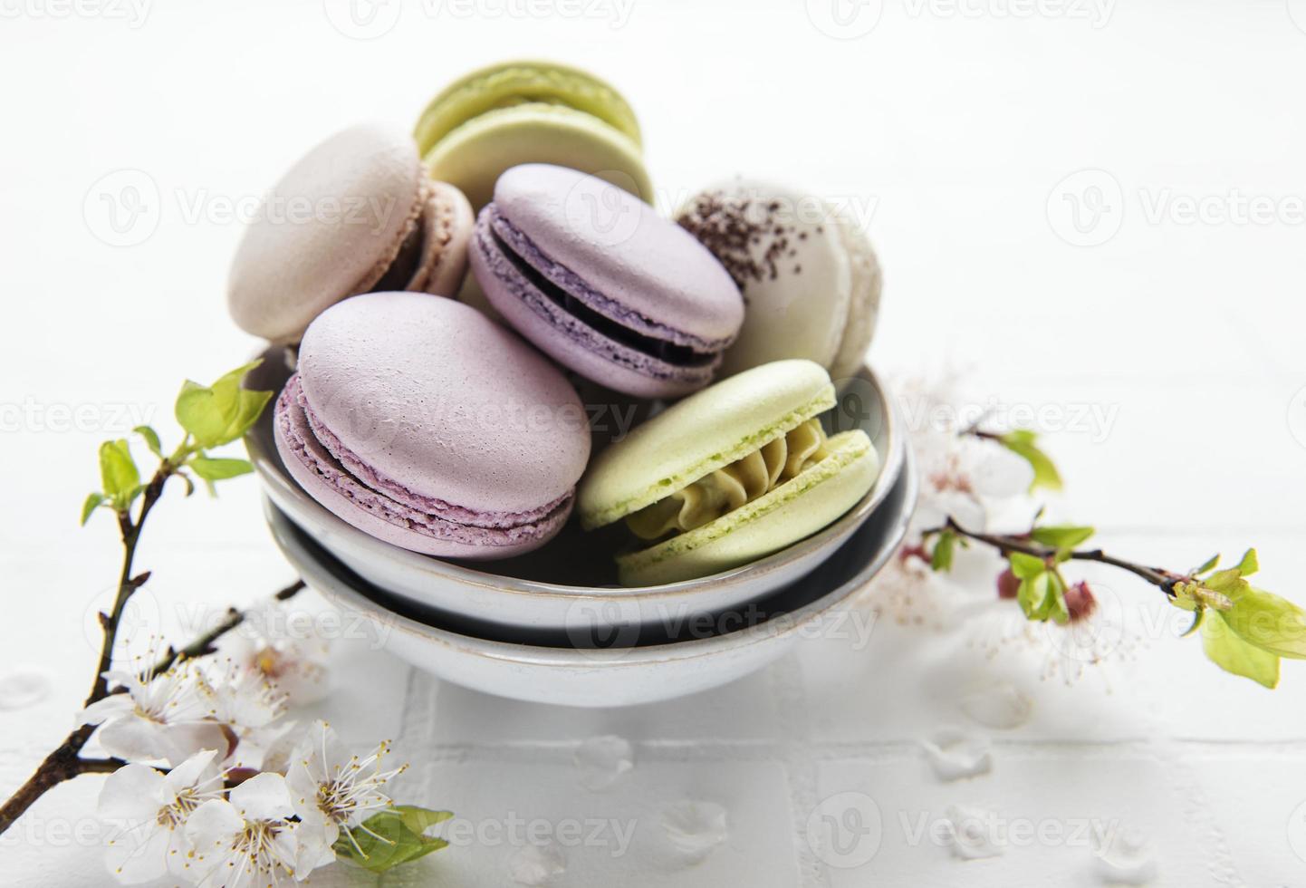 macaroons franceses coloridos foto