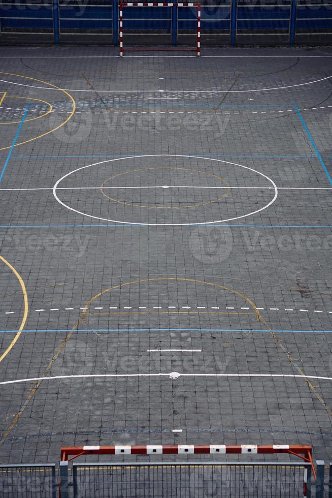 campo de futebol de rua vazio foto