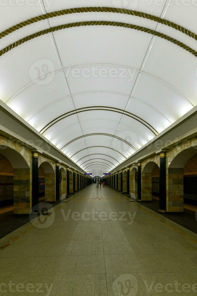 almiranteyskaya estação - santo petersburgo, Rússia foto