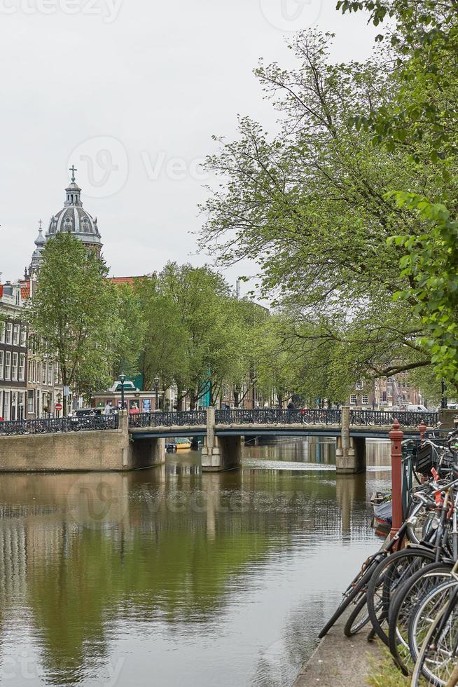 Igreja de São Nicolau é um marco de Amsterdã, na Holanda foto