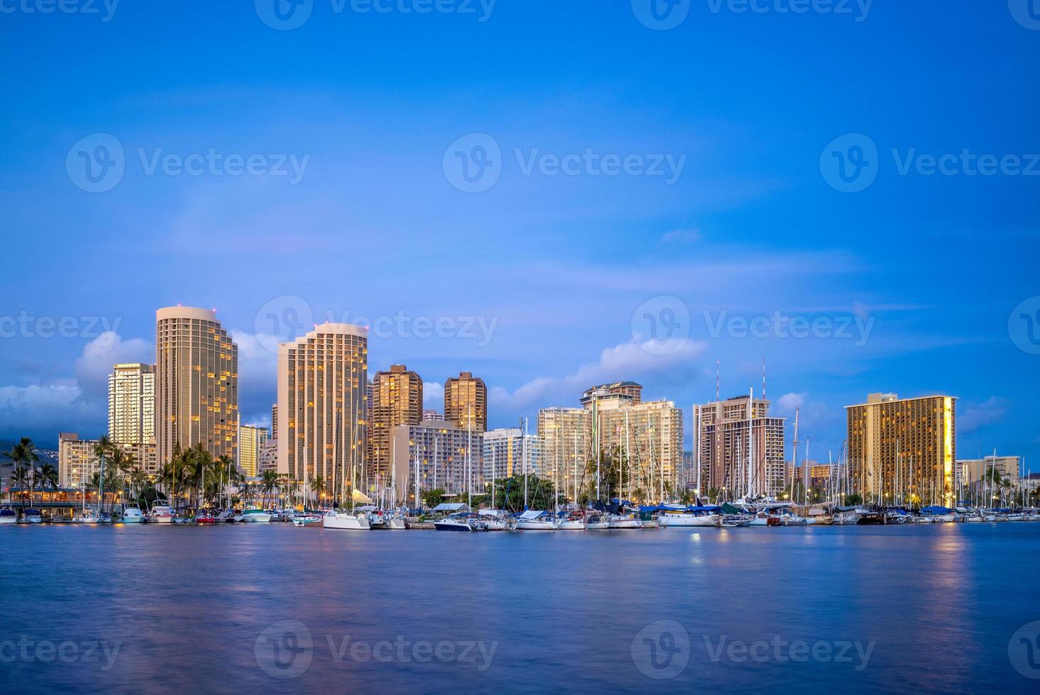 vista da cidade de honolulu na ilha de oahu, havaí, nos foto