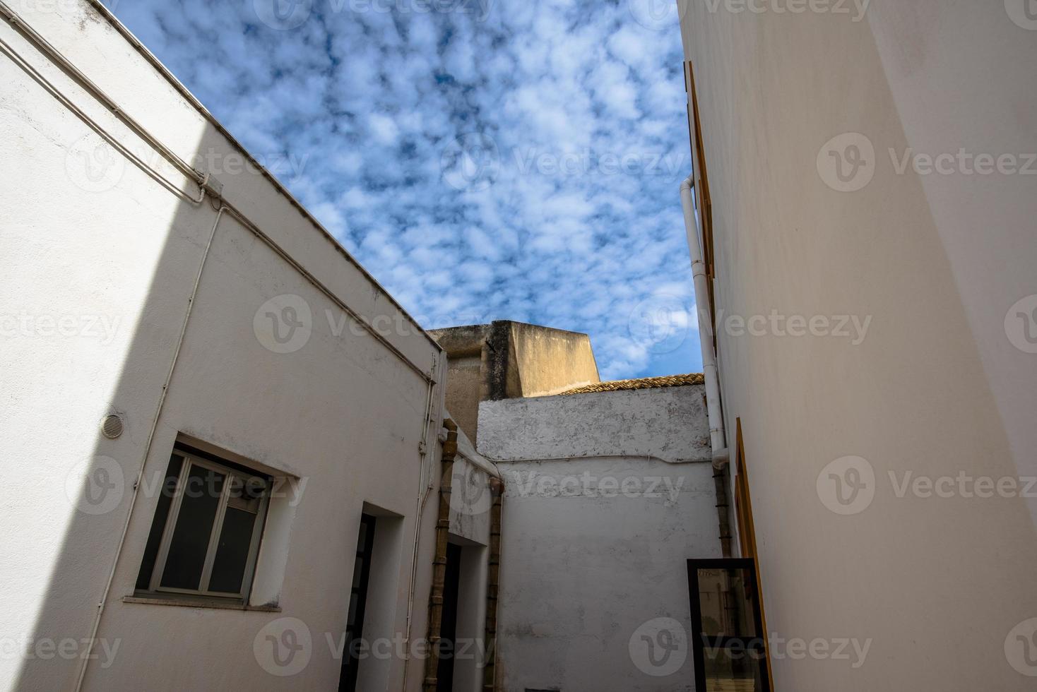 2021 05 29 marsala geometria e nuvens foto