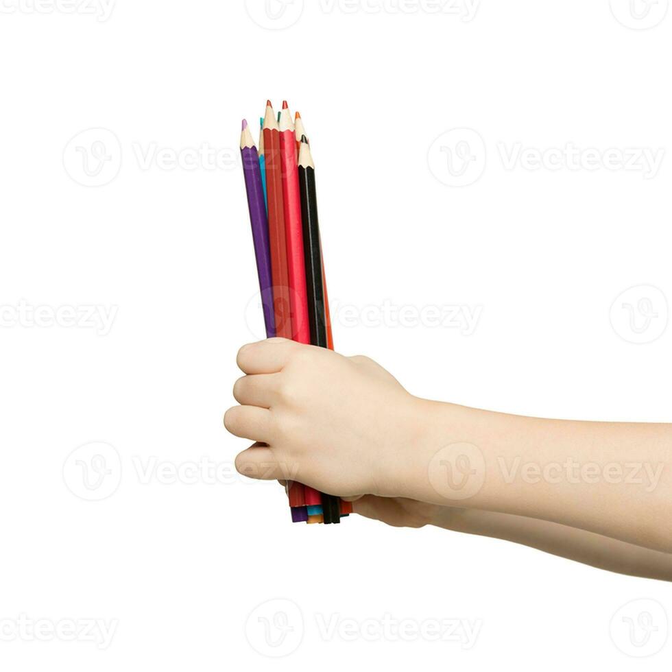 homem segurando caneta em branco fundo fechar-se do mão em forma para Educação conceito. foto