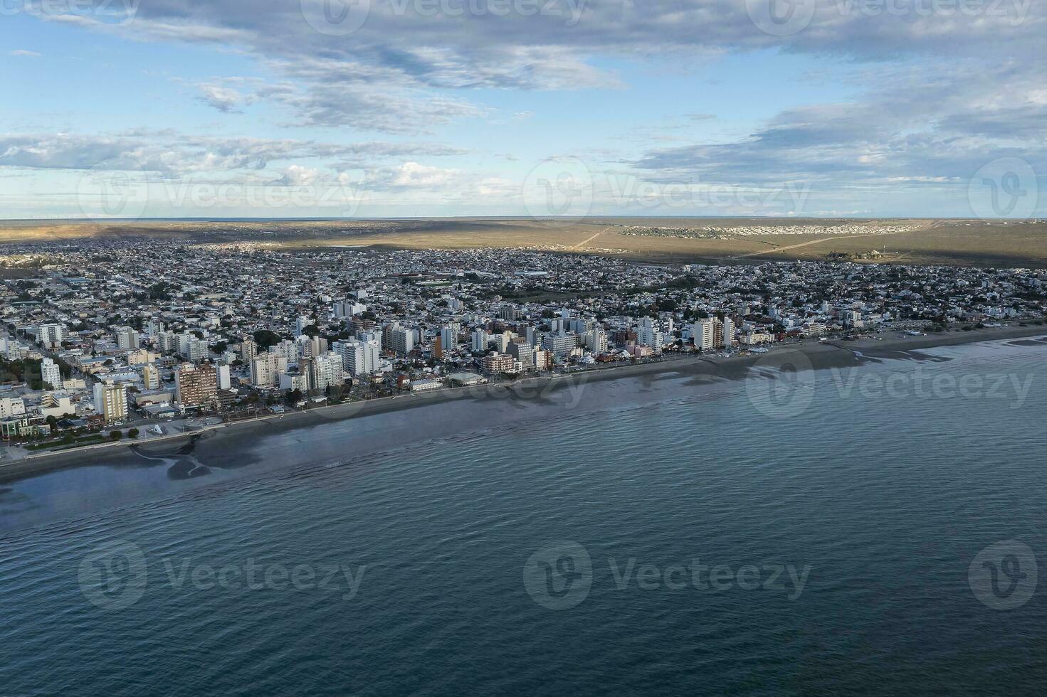 porto madryn cidade, Entrada portal para a Península valdes natural reserva, mundo herança site, Patagônia, Argentina. foto