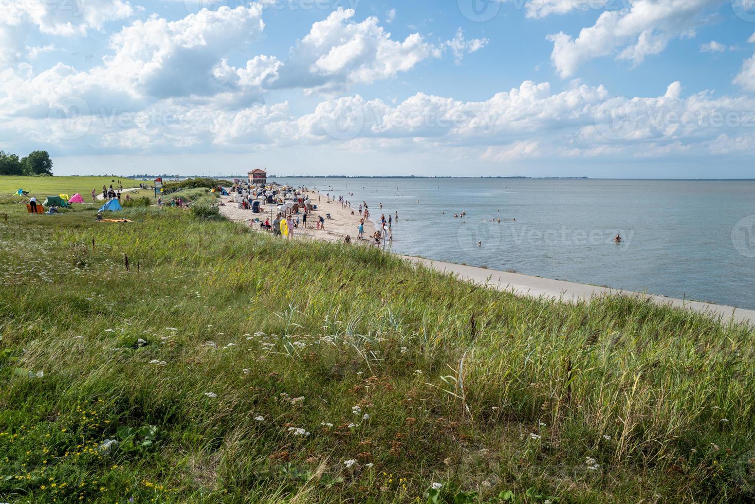 a praia em hooksiel na alemanha foto