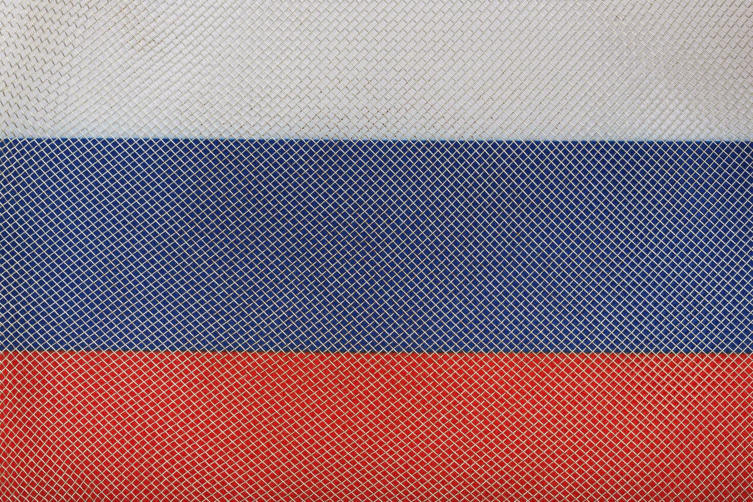 metálico internet em uma bandeira do Rússia. fundo foto