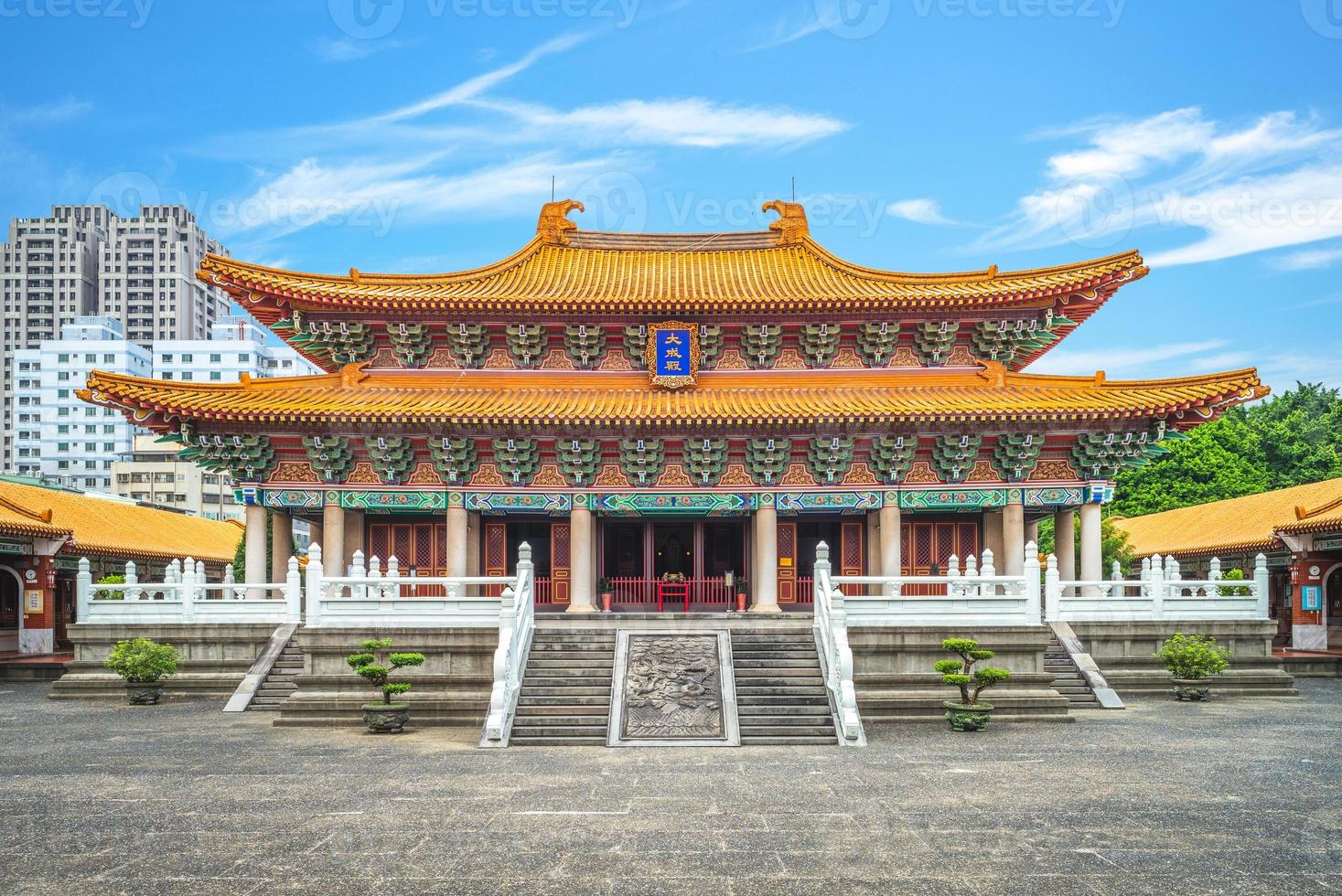 templo de confucius em taichung, taiwan foto