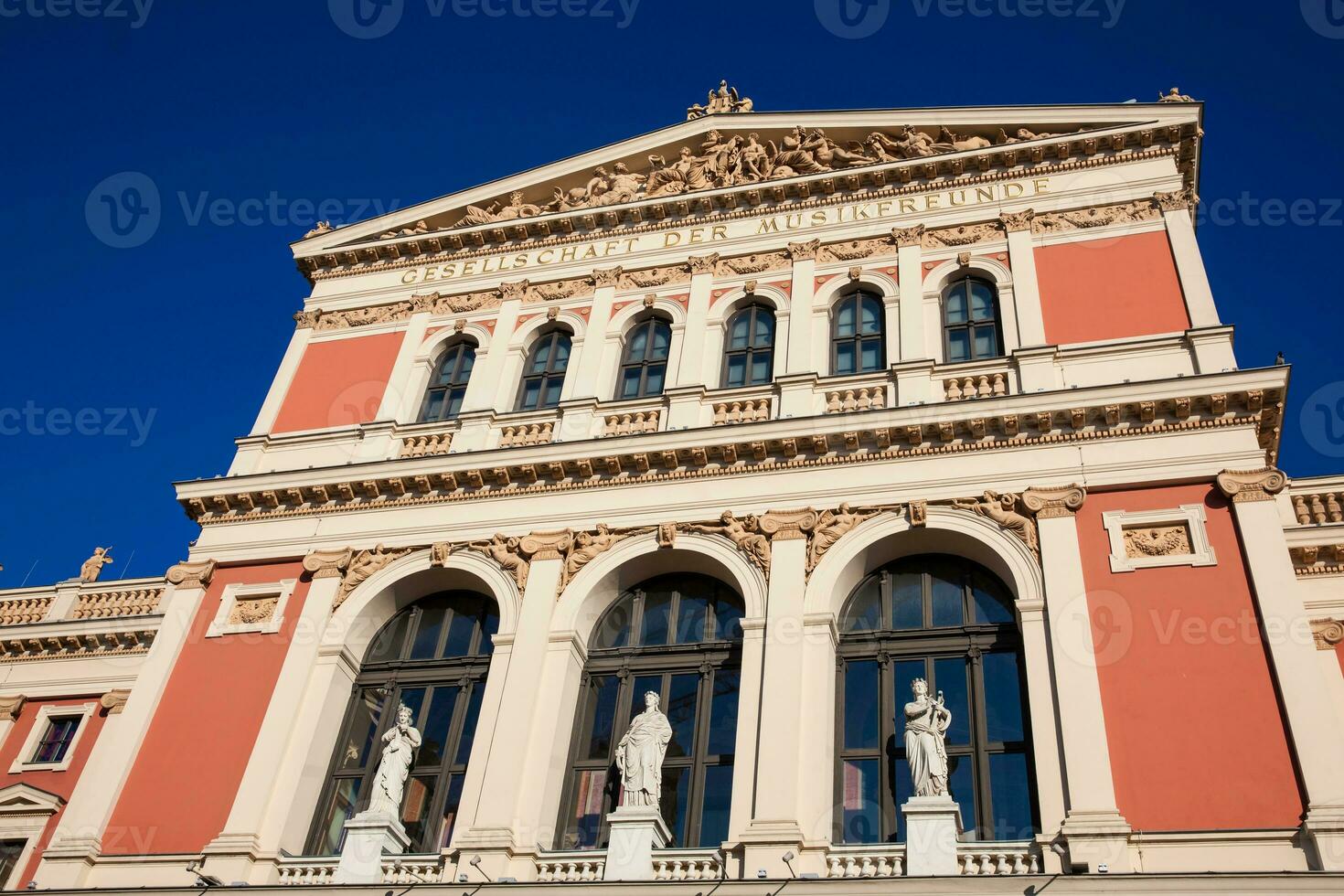 a histórico construção do a salsicha musikverein inaugurado em janeiro do 1870 foto