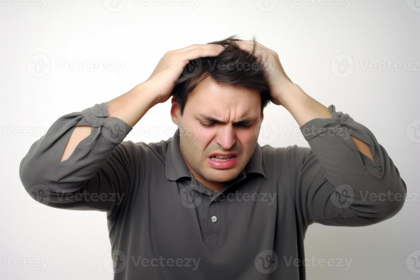 ai generativo frustrado jovem homem com uma dor de cabeça isolado em uma branco fundo foto