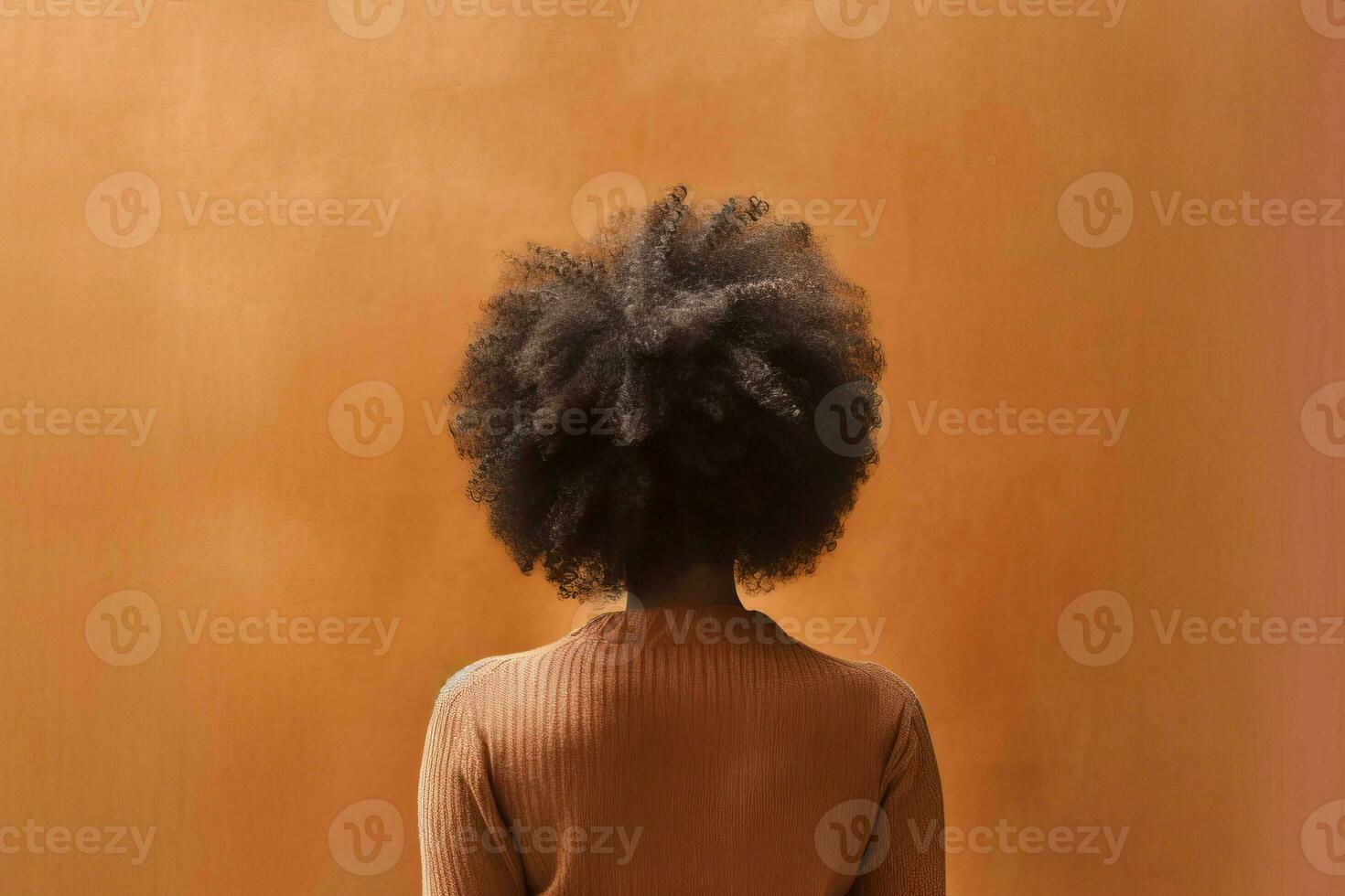 irreconhecível afro mulher cabelo. gerar ai foto