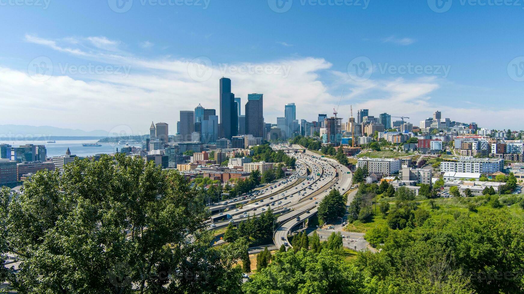 aéreo Visão do a Seattle, wa Horizonte dentro Junho foto