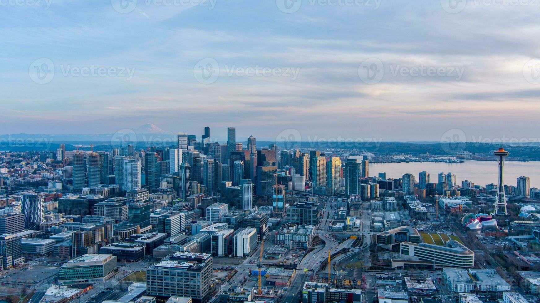 Seattle, Washington Horizonte às pôr do sol foto