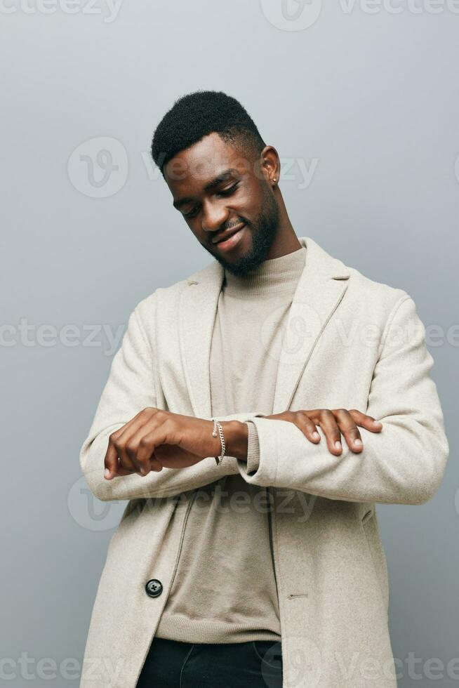 homem retrato jovem emoção sorrir corporativo confiante africano sorridente americano feliz Preto foto