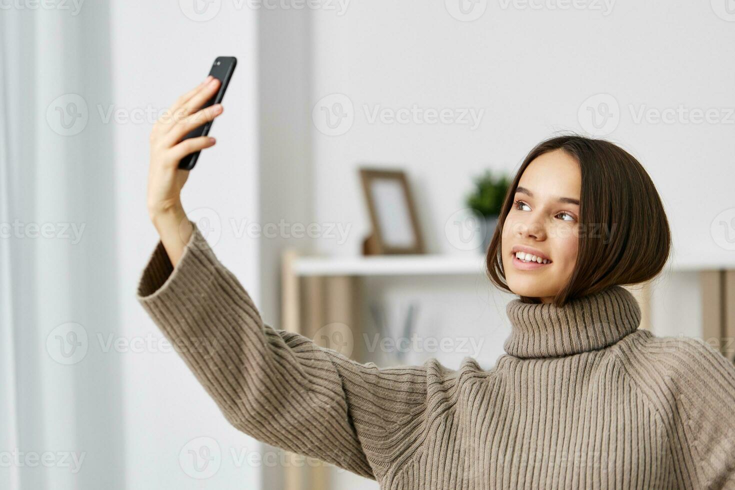 mulher Diversão Smartphone Câmera blogueiro foto Móvel casa telefone selfie emoção