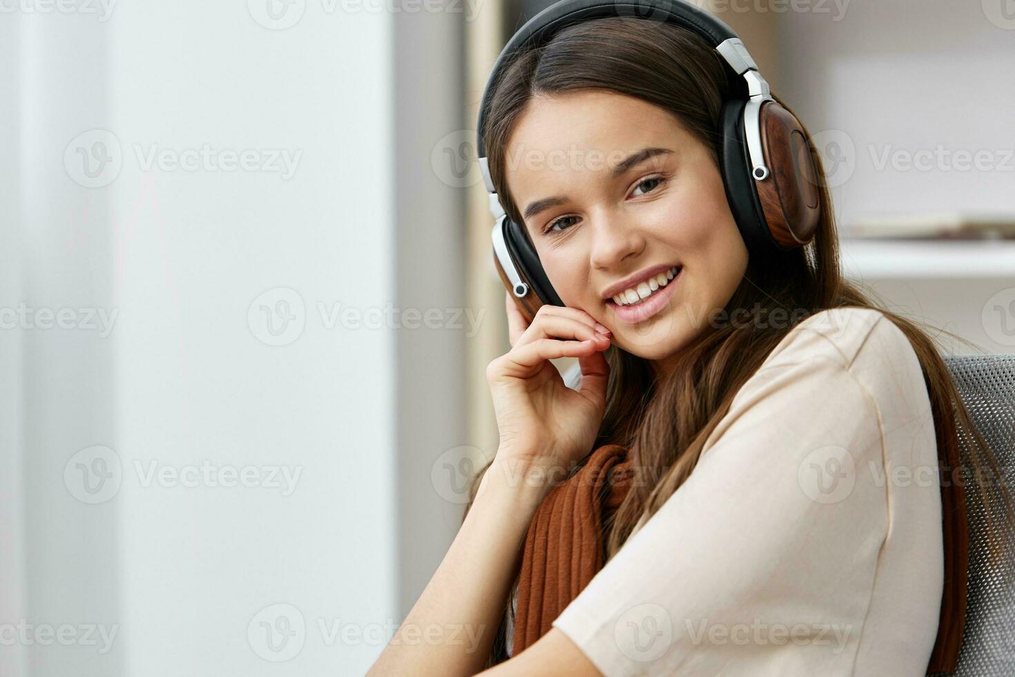 música cadeira sorrir Adolescência menina estilo de vida fones de ouvido telefone meditação feliz foto