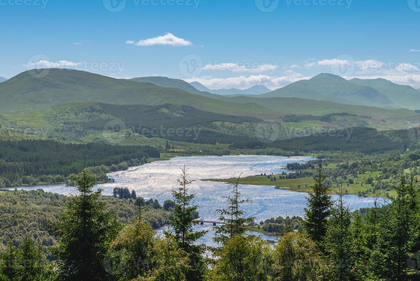 paisagem de Loch Eil na Escócia, Reino Unido foto