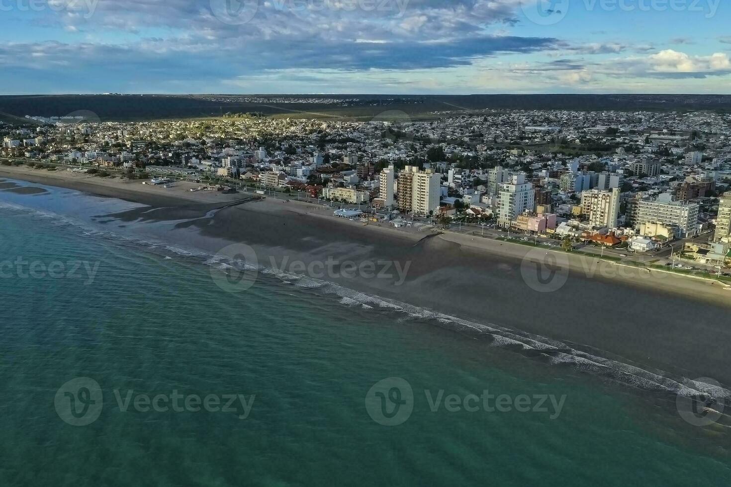 porto madryn cidade, Entrada portal para a Península valdes natural reserva, mundo herança site, Patagônia, Argentina. foto