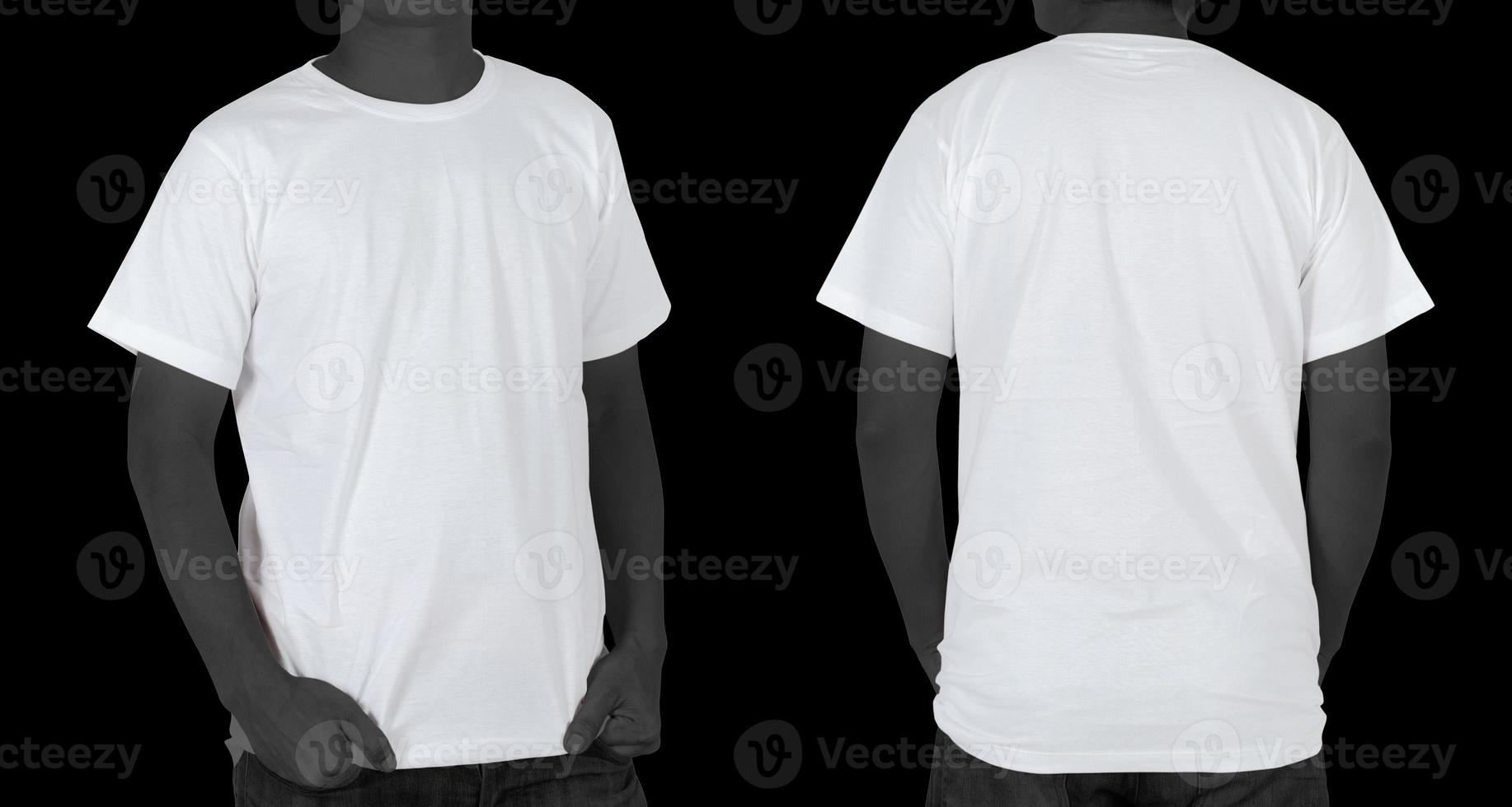 camiseta branca em branco sobre fundo preto foto
