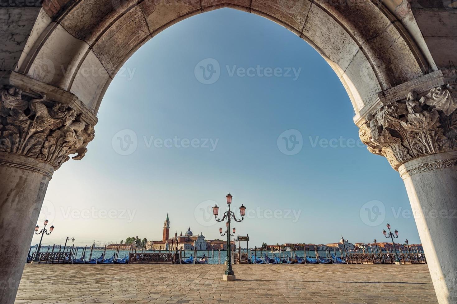 a cidade de veneza pela manhã, itália foto