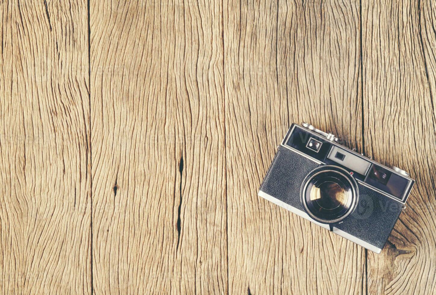 vintage velho filme Câmera em madeira borda foto