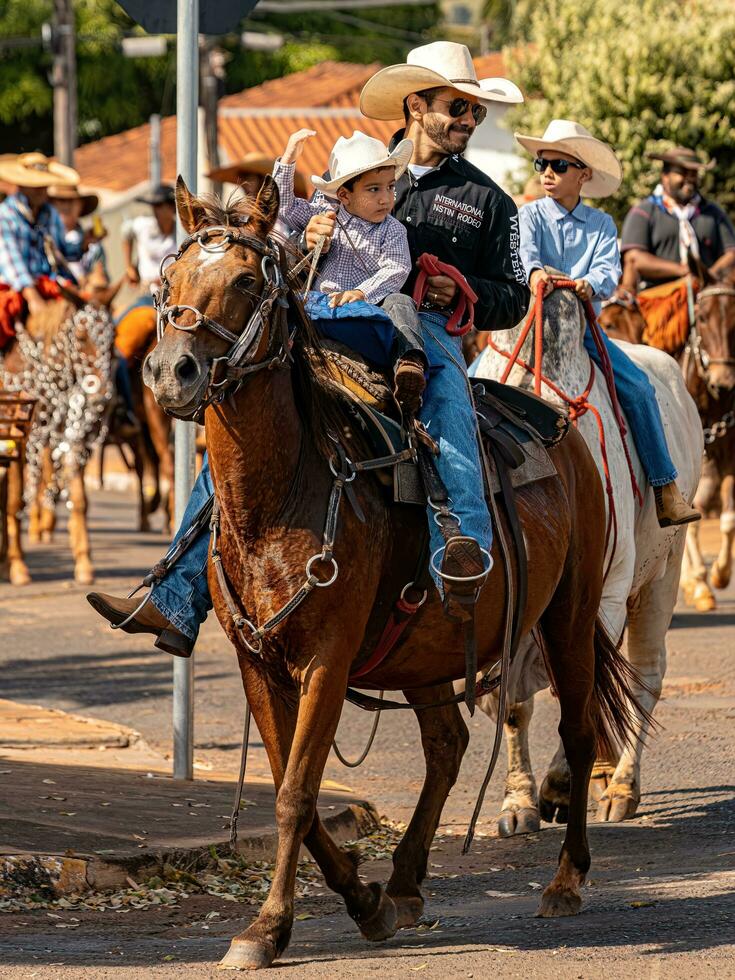 apore, Goiás, Brasil - 05 07 2023 a cavalo equitação evento aberto para a público foto