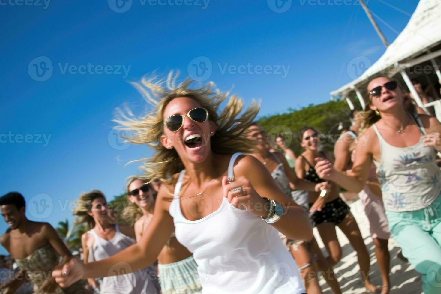 de praia clube festa, com pessoas dançando e desfrutando a música debaixo a caloroso Sol. generativo ai foto