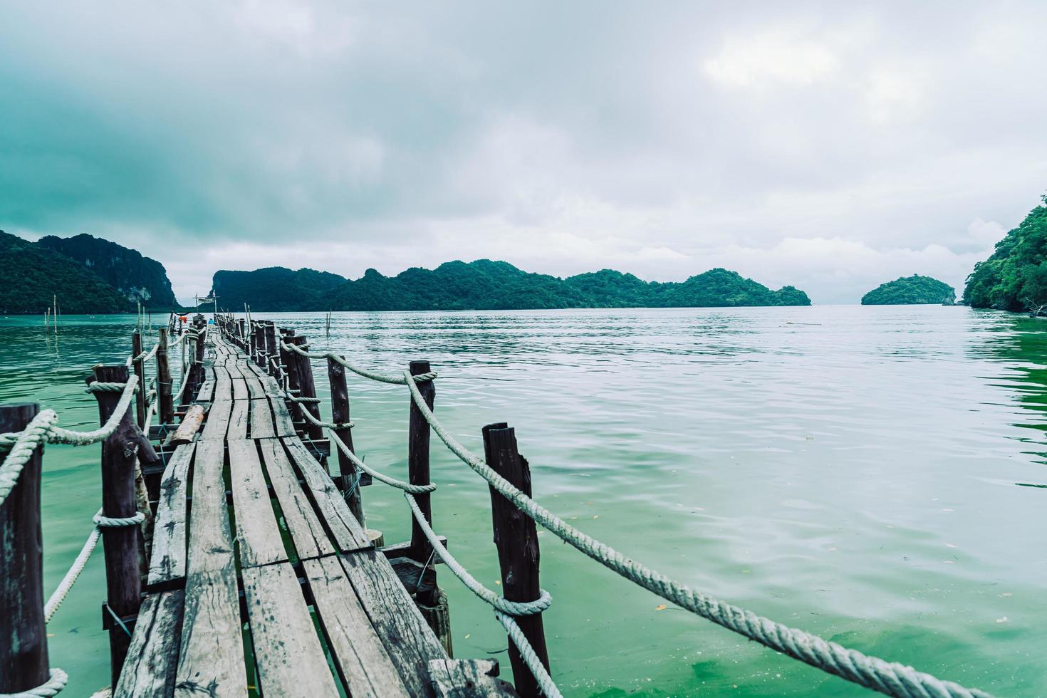 Baía de Talet em Khanom, Nakhon Sri Thammarat, Tailândia foto