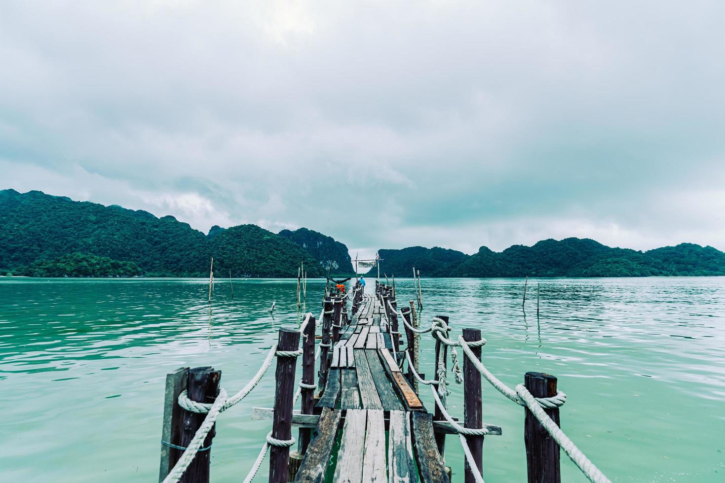 Baía de Talet em Khanom, Nakhon Sri Thammarat, Tailândia foto