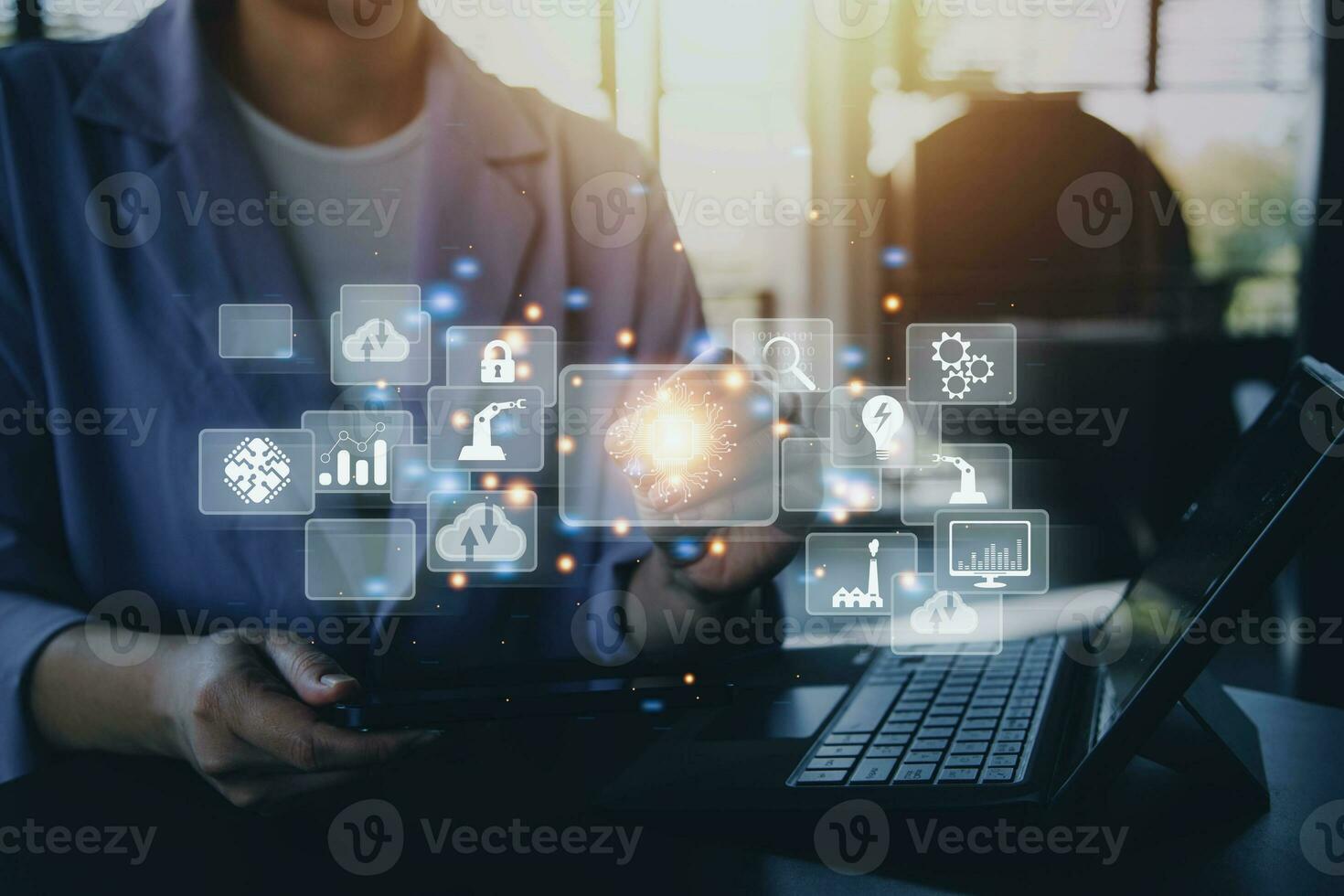 estratégia de tecnologia de transformação digital, digitalização e digitalização de processos e dados de negócios, otimizar e automatizar operações, gerenciamento de atendimento ao cliente, internet e computação em nuvem foto