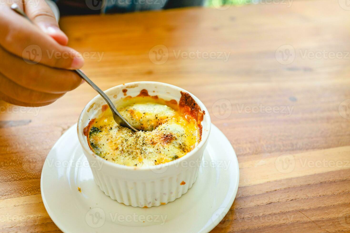 vegetariano cozido espinafre com queijo vegetariano Comida foto