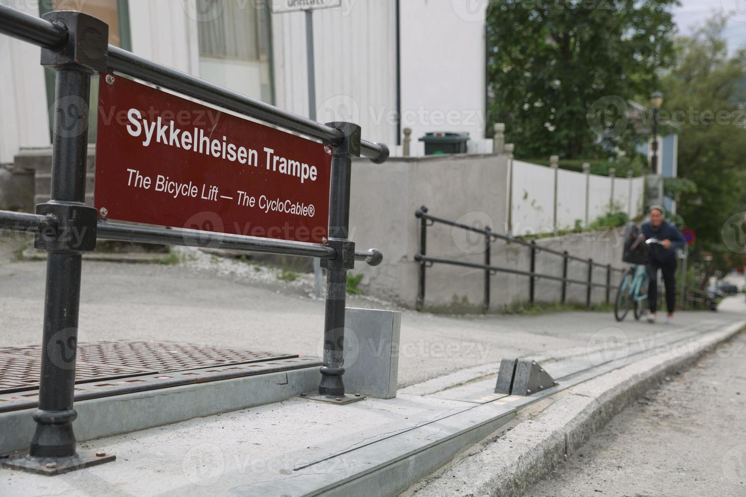 o teleférico trampe em trondheim, noruega foto