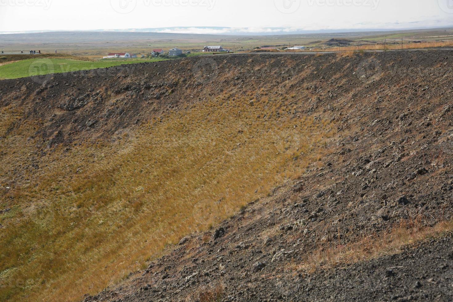 pseudo cratera perto de skutustadir e lago myvatn, Islândia foto