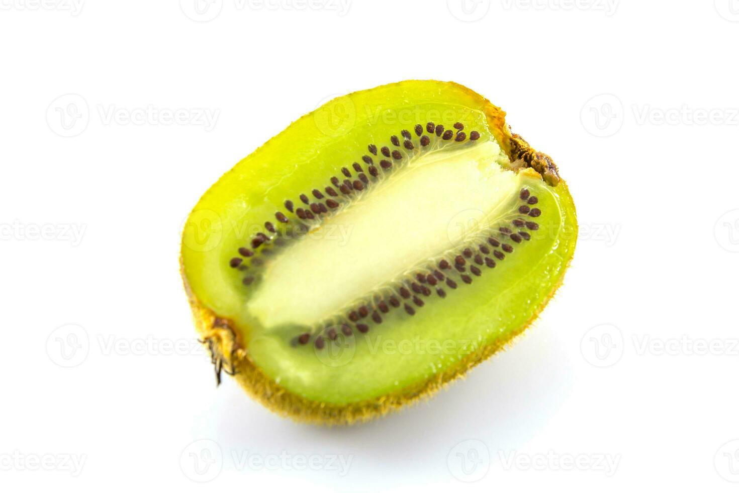 kiwi fruta em branco fundo foto