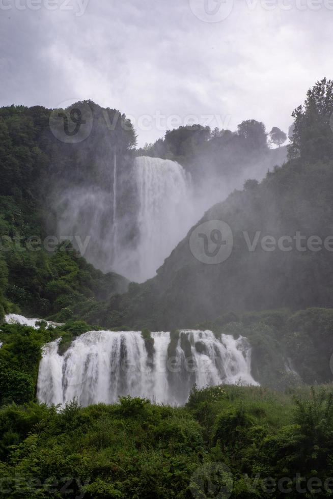 cachoeira marmore a mais alta da europa foto