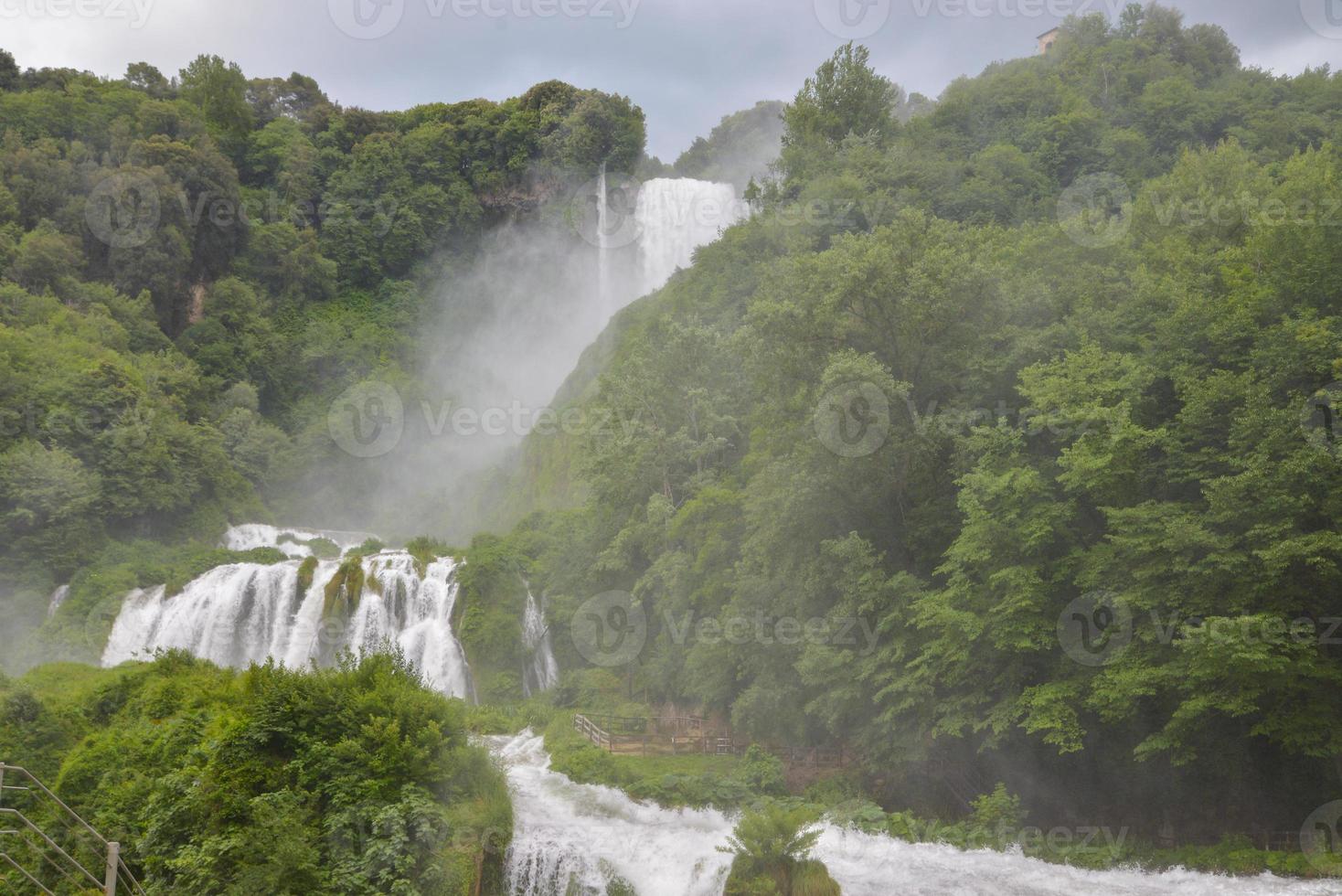 cachoeira marmore a mais alta da europa foto