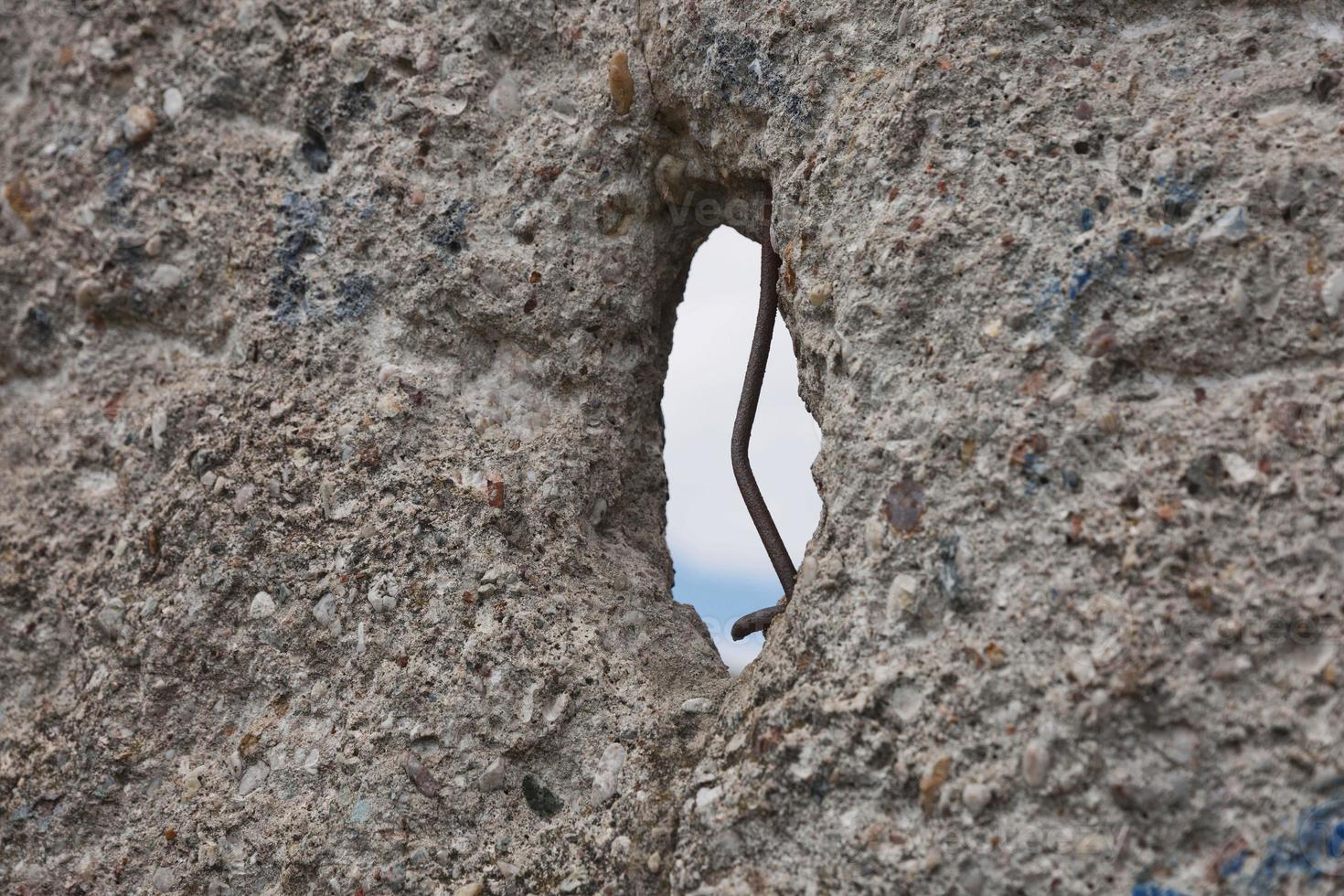 detalhe das ruínas da parede de berlim em berlim, alemanha foto