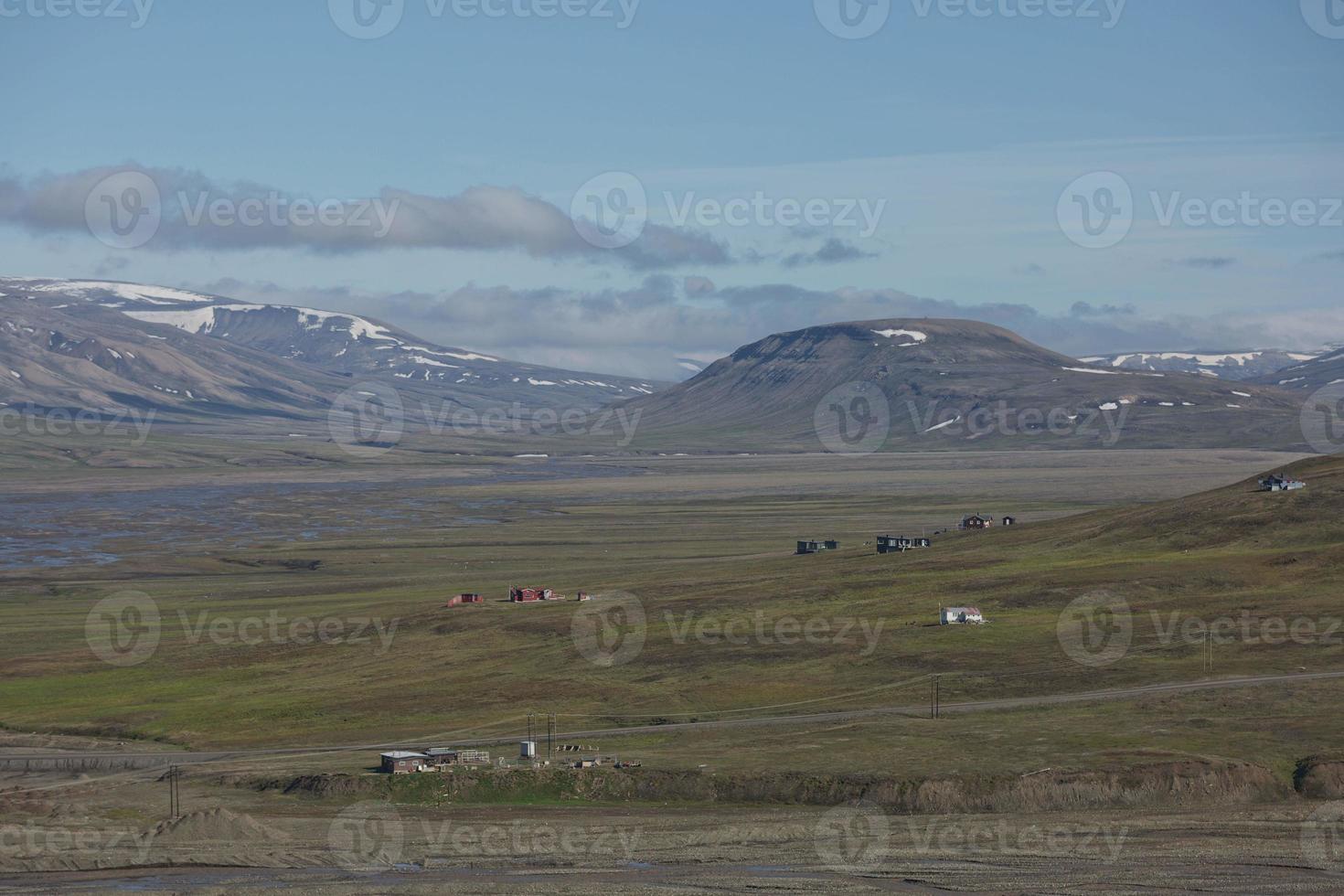 paisagem perto de longyearbyen, spitsbergen, noruega foto