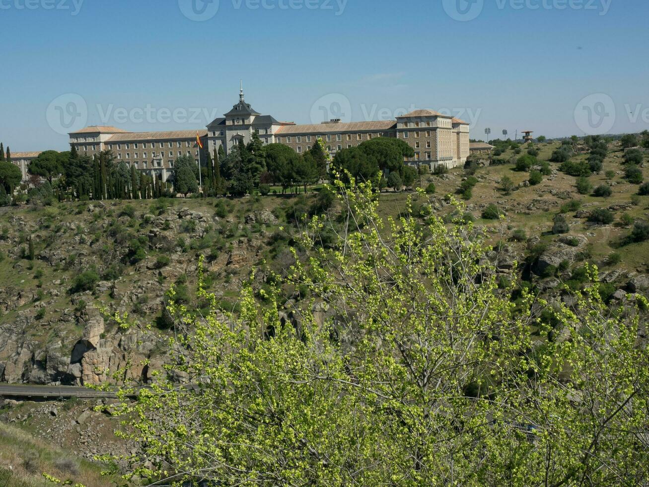 a cidade velha de toledo na espanha foto