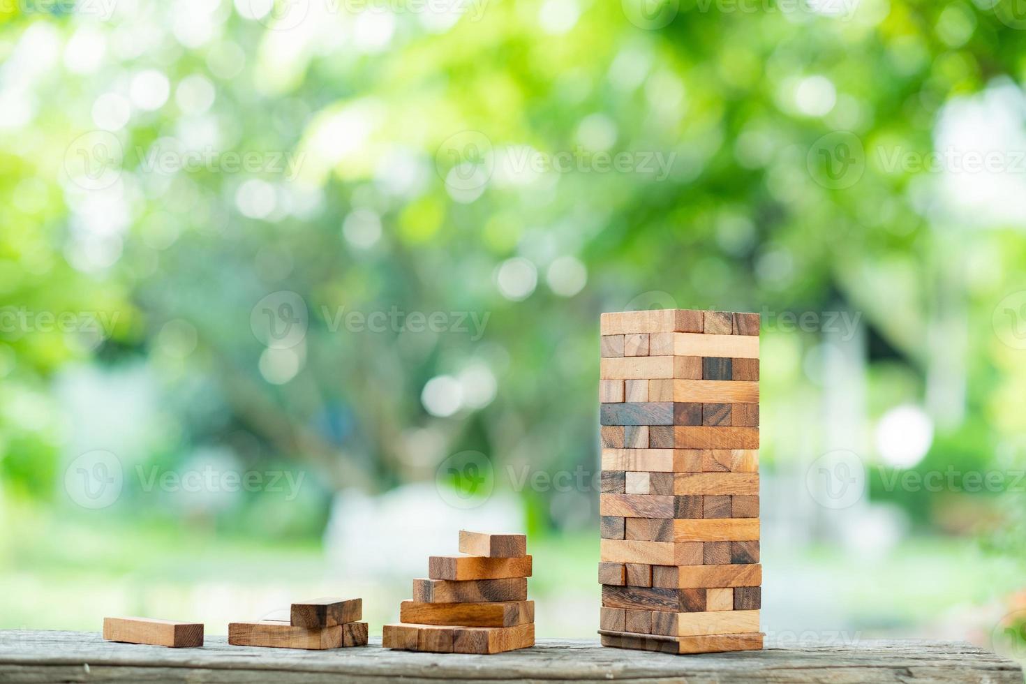 construção de blocos de madeira, plano e estratégia foto