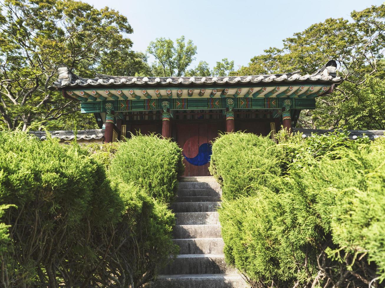 casa asiática em aldeia tradicional, coreia do sul foto